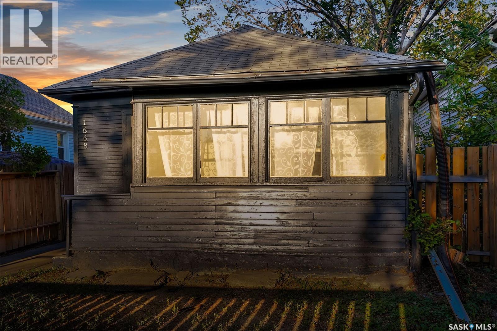 1668 Ottawa Street, Regina, Saskatchewan  S4P 1N9 - Photo 22 - SK025993