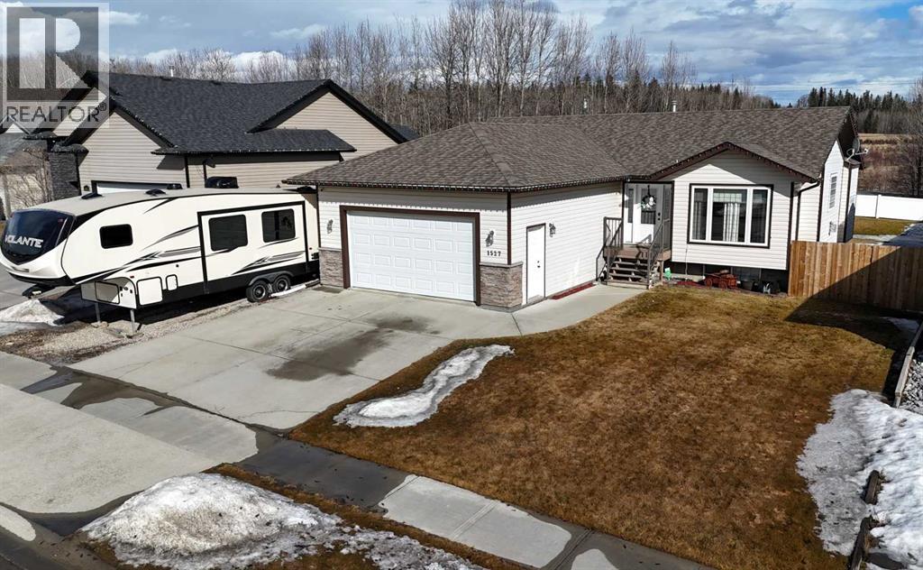 1527 41 Street, Edson, Alberta  T7E 0A5 - Photo 2 - A2294298