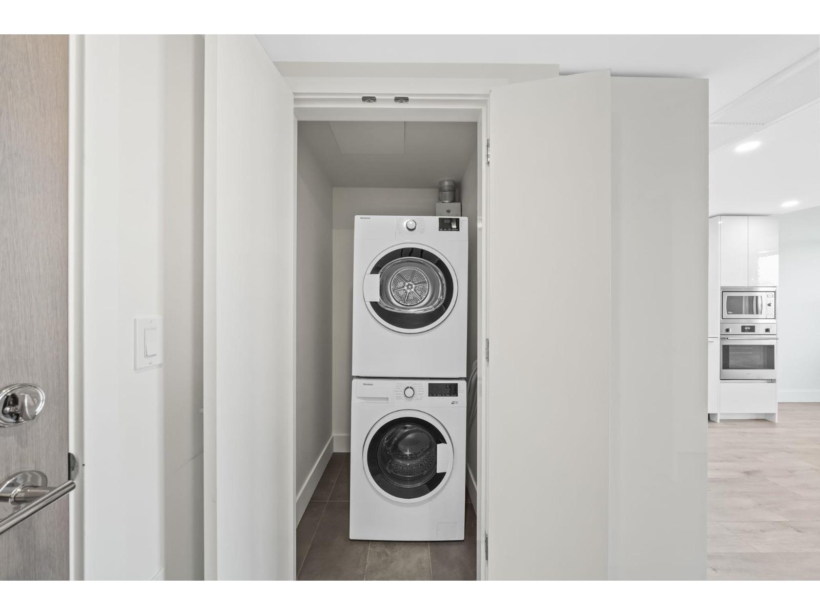 1607 10428 Whalley Boulevard, Surrey, British Columbia  V3T 0W2 - Photo 18 - R3114259