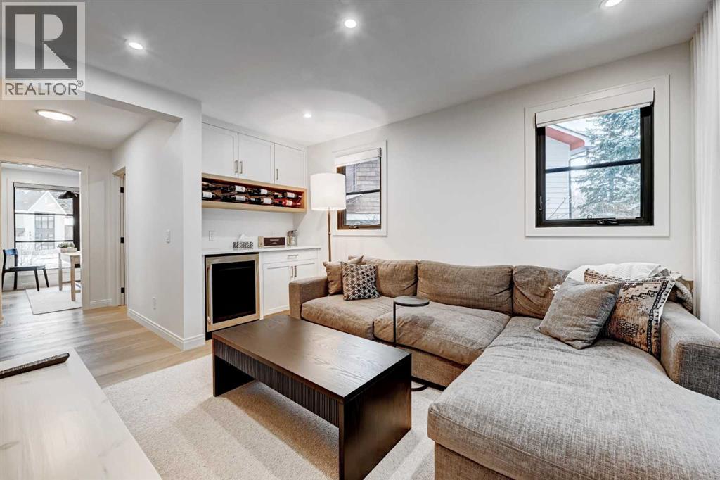 6755 Livingstone Drive Sw, Calgary, Alberta  T3E 6J2 - Photo 17 - A2304068