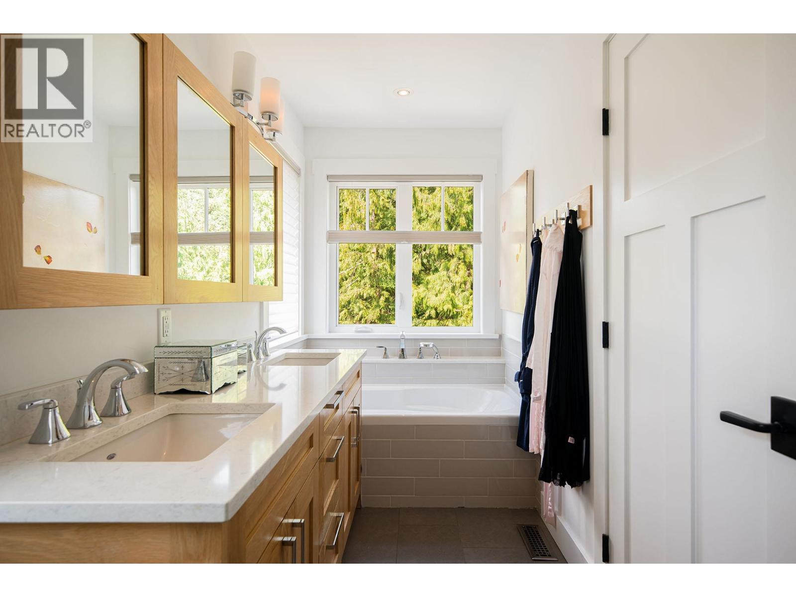 1141 Lenora Road, Bowen Island, British Columbia  V0N 1G1 - Photo 27 - R3114508