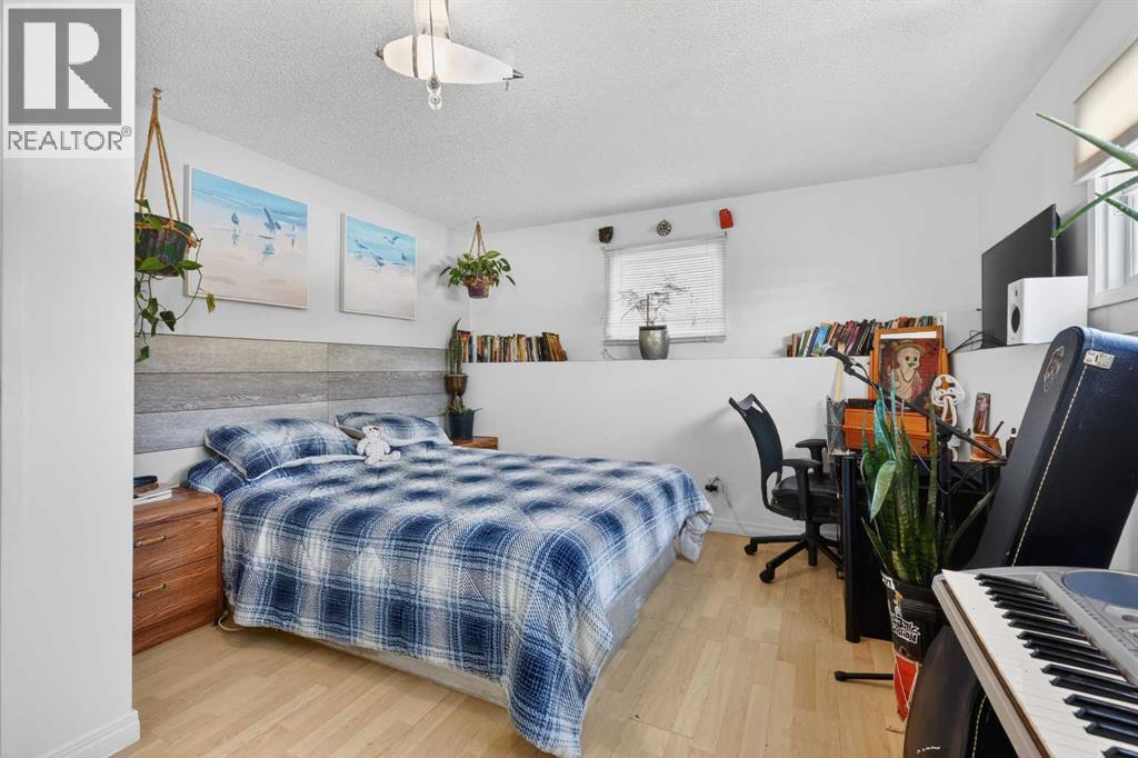 928 Pinecliff Drive Ne, Calgary, Alberta  T1Y 3Y2 - Photo 31 - A2299116