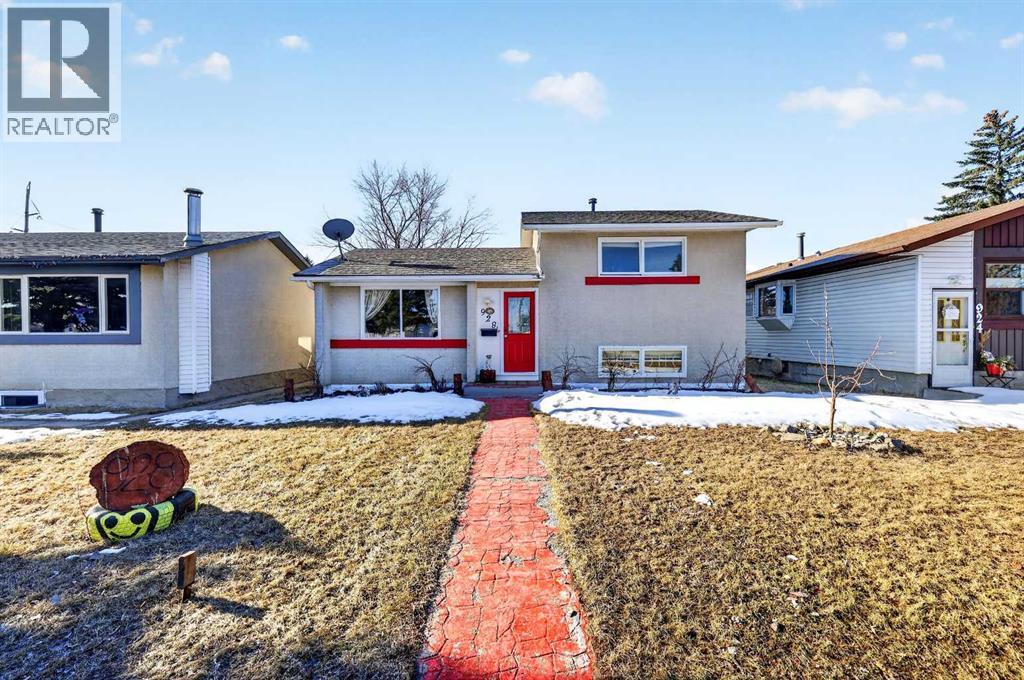928 Pinecliff Drive NE, Calgary, Alberta