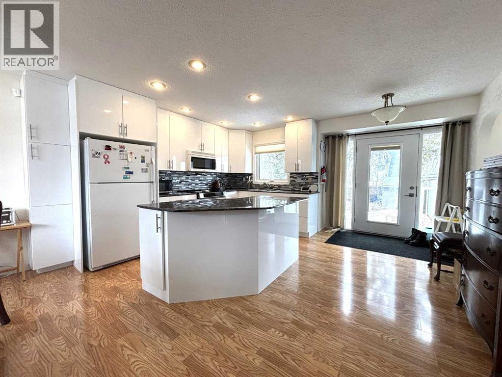 59 Harolds Hollow, Whitecourt, Alberta  t7s 1c3 - Photo 4 - A2302913