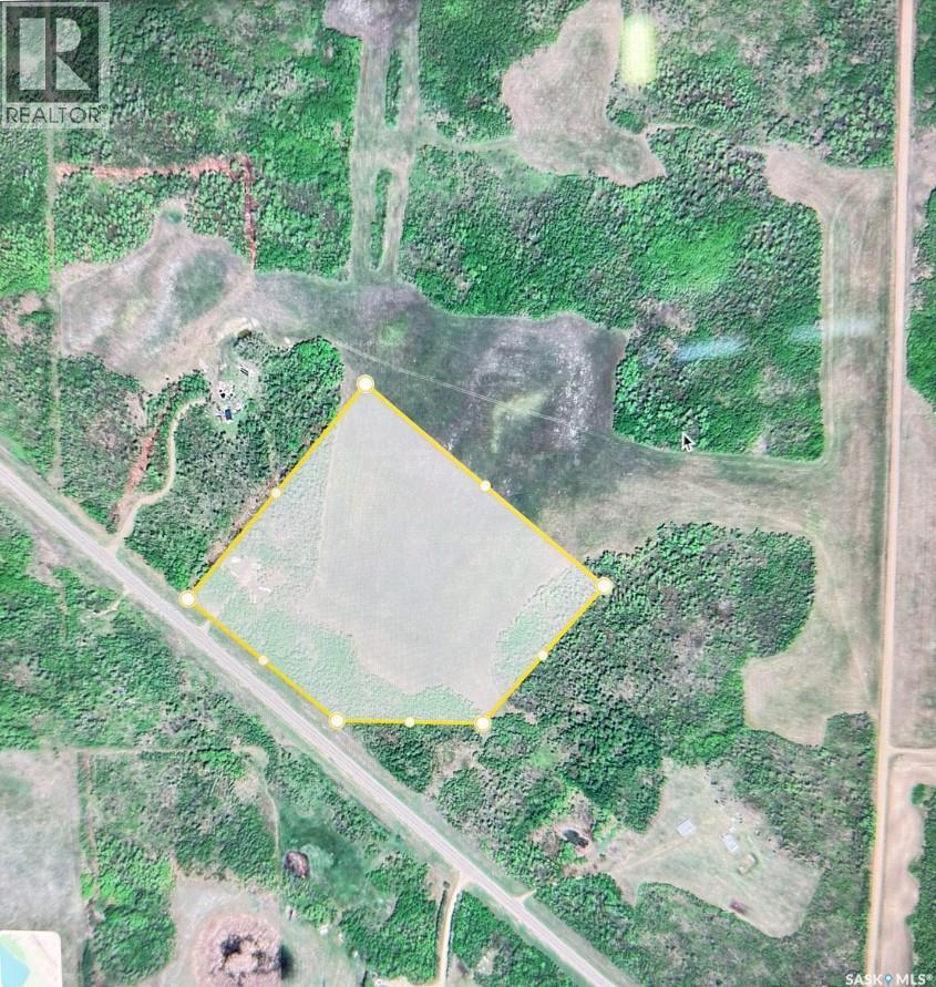 Hunters Paradise, Fish Creek Rm No. 402, Saskatchewan  S0K 3R0 - Photo 2 - SK033074