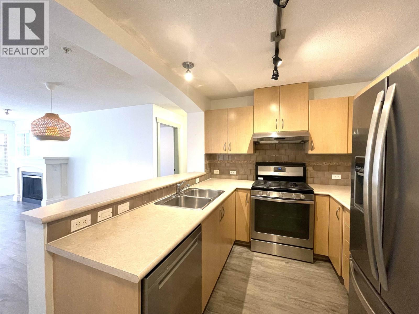 109 2998 Silver Springs Boulevard, Coquitlam, British Columbia  V3E 3R7 - Photo 6 - R3113509