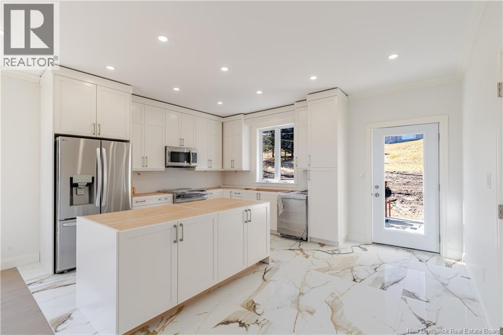 16 Mayflower Street, Fredericton, New Brunswick  E3C 1L5 - Photo 2 - NB133855