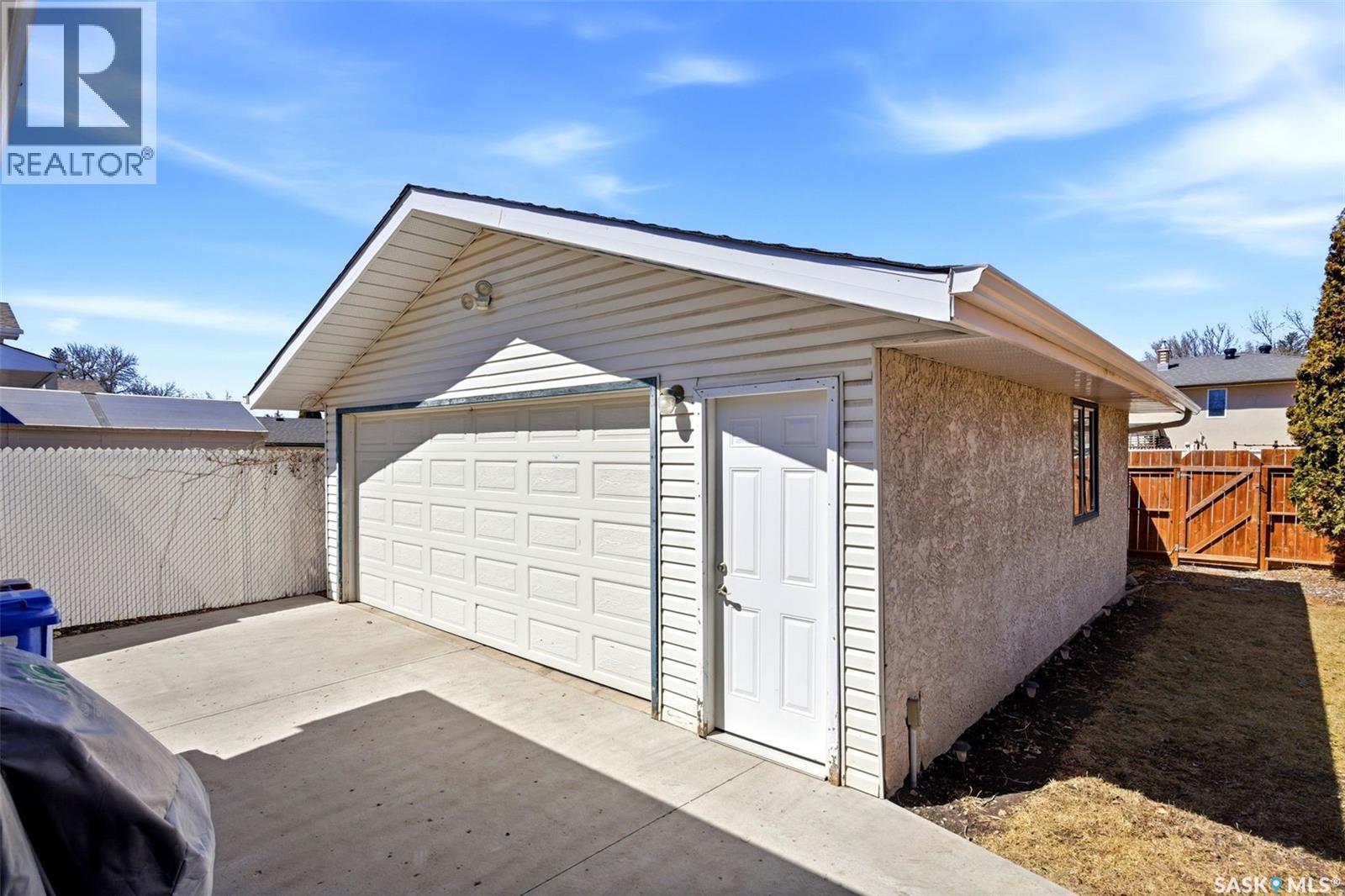 34 Selby Crescent, Regina, Saskatchewan  S4T 6W1 - Photo 5 - SK033341