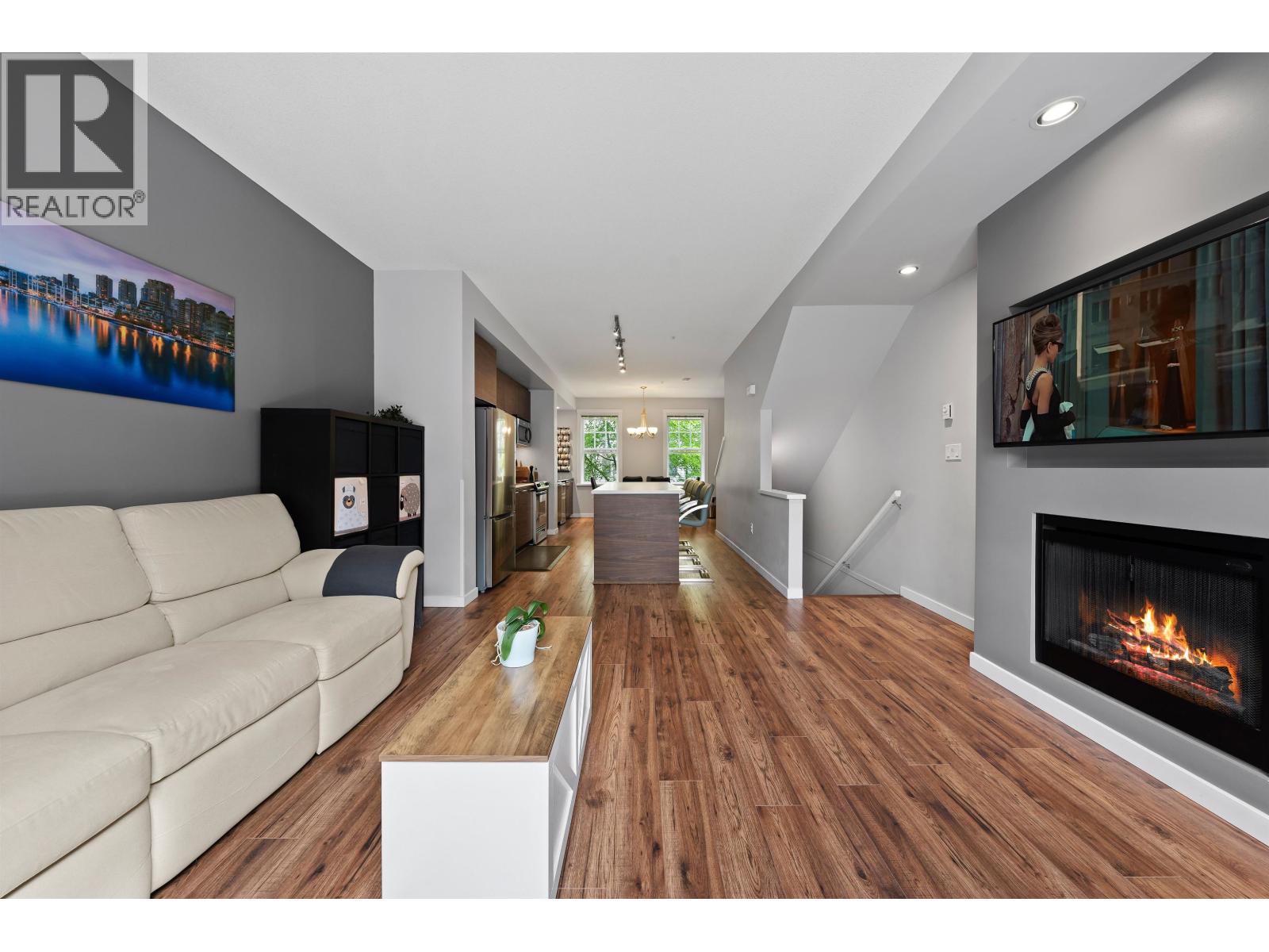 6 2495 Davies Avenue, Port Coquitlam, British Columbia  V3C 0B2 - Photo 4 - R3114486