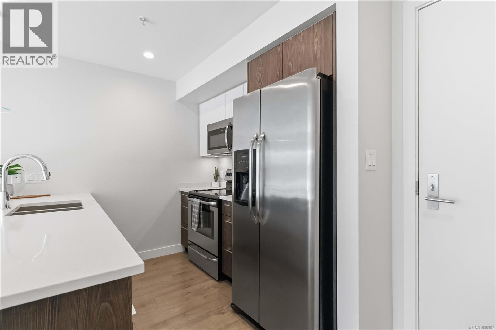 107 1000 Inverness Rd, Saanich, British Columbia  V8X 2S1 - Photo 9 - 1030882