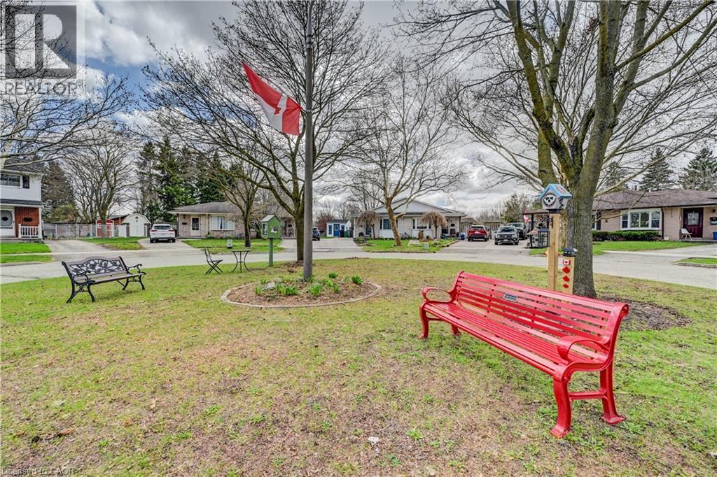 33 Carlyle Place, Kitchener, Ontario  N2P 1B6 - Photo 32 - 40819999