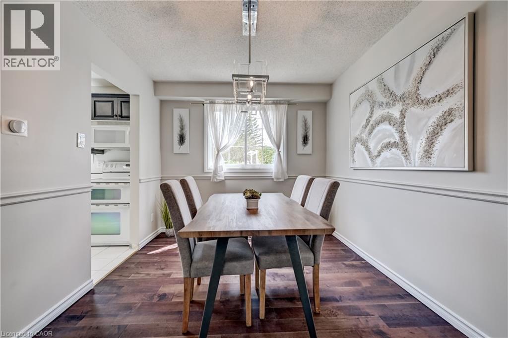 33 Carlyle Place, Kitchener, Ontario  N2P 1B6 - Photo 4 - 40819999