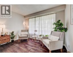 33 CARLYLE Place, Kitchener, Ontario