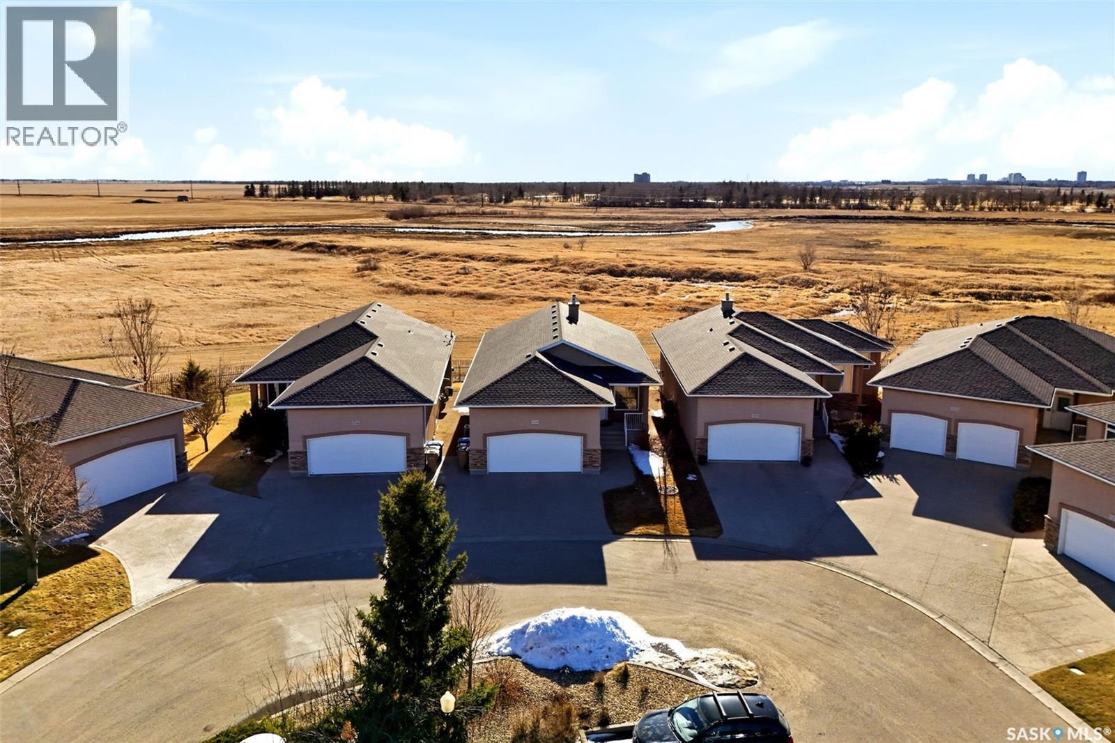 10198 Wascana Estates, Regina, Saskatchewan  S4V 3E5 - Photo 2 - SK033382