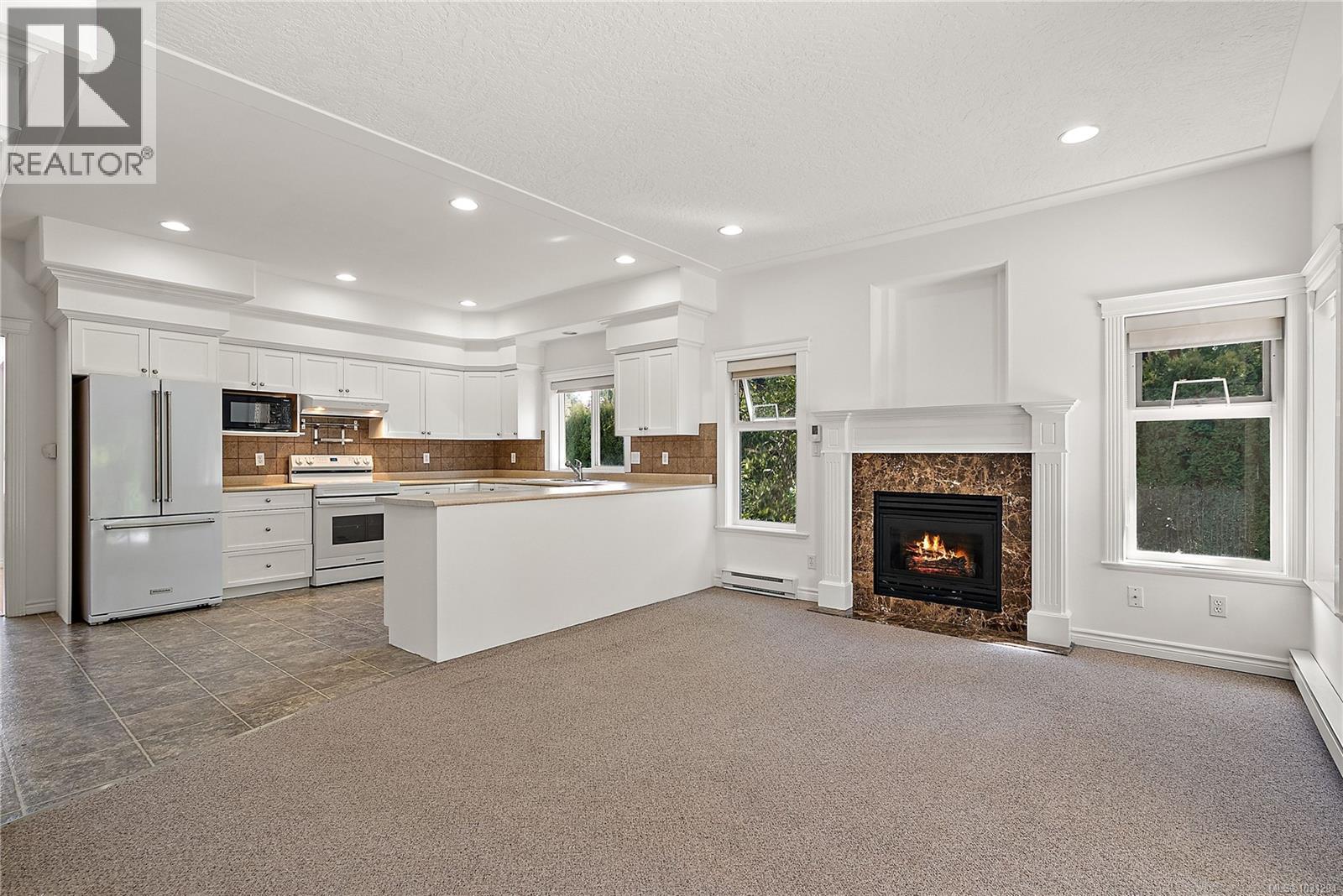 3914 Ascot Dr, Saanich, British Columbia  V8P 3S1 - Photo 15 - 1031294