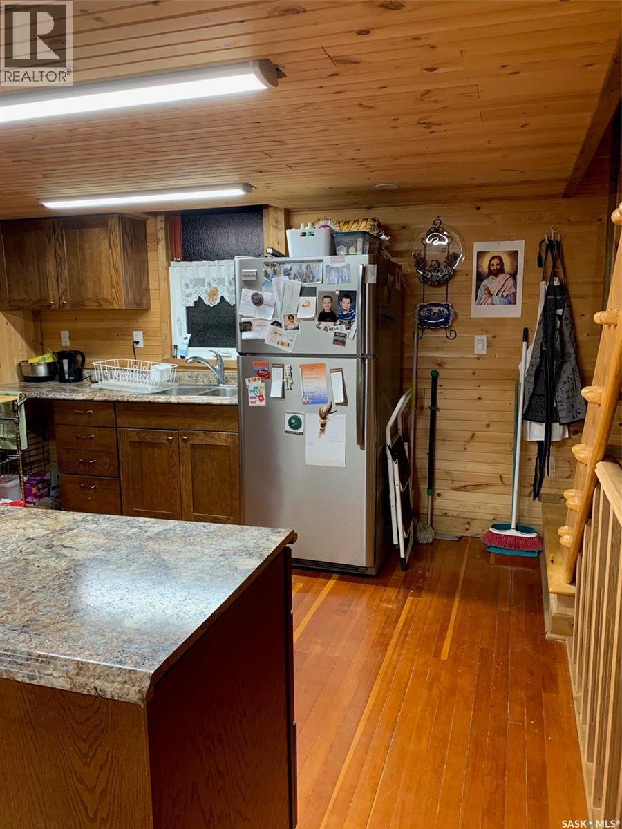 222 1st Avenue, Glaslyn, Saskatchewan  S0M 0Y0 - Photo 14 - SK033415