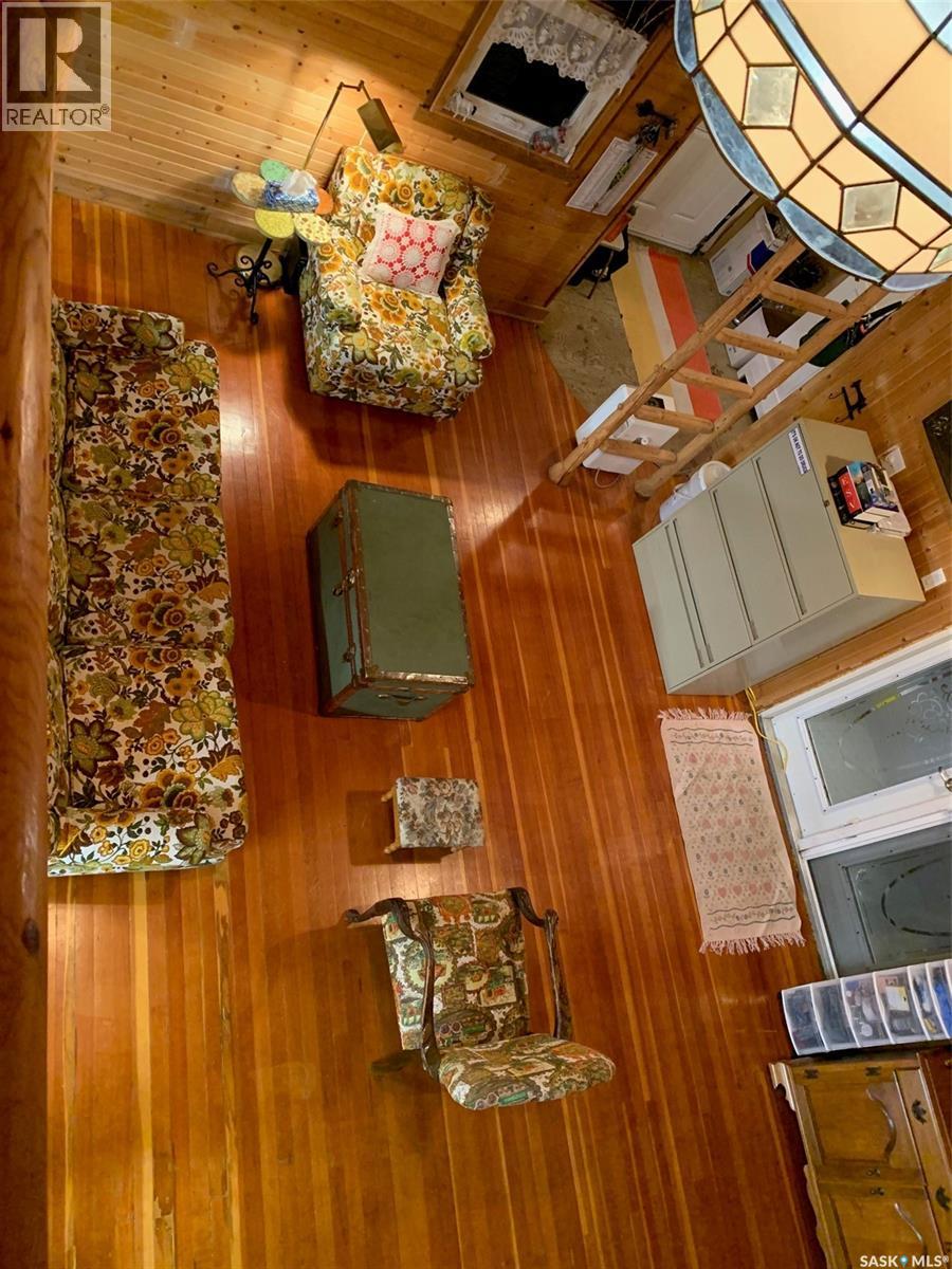 222 1st Avenue, Glaslyn, Saskatchewan  S0M 0Y0 - Photo 4 - SK033415