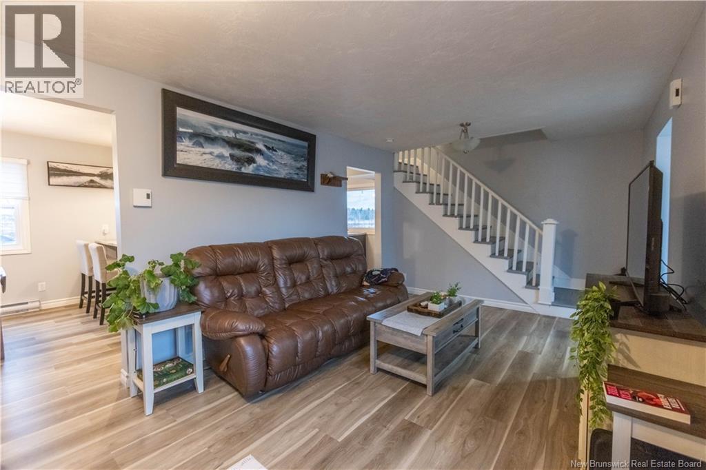 15 Stephens Drive, Sackville, New Brunswick  E4L 1J5 - Photo 3 - NB135423