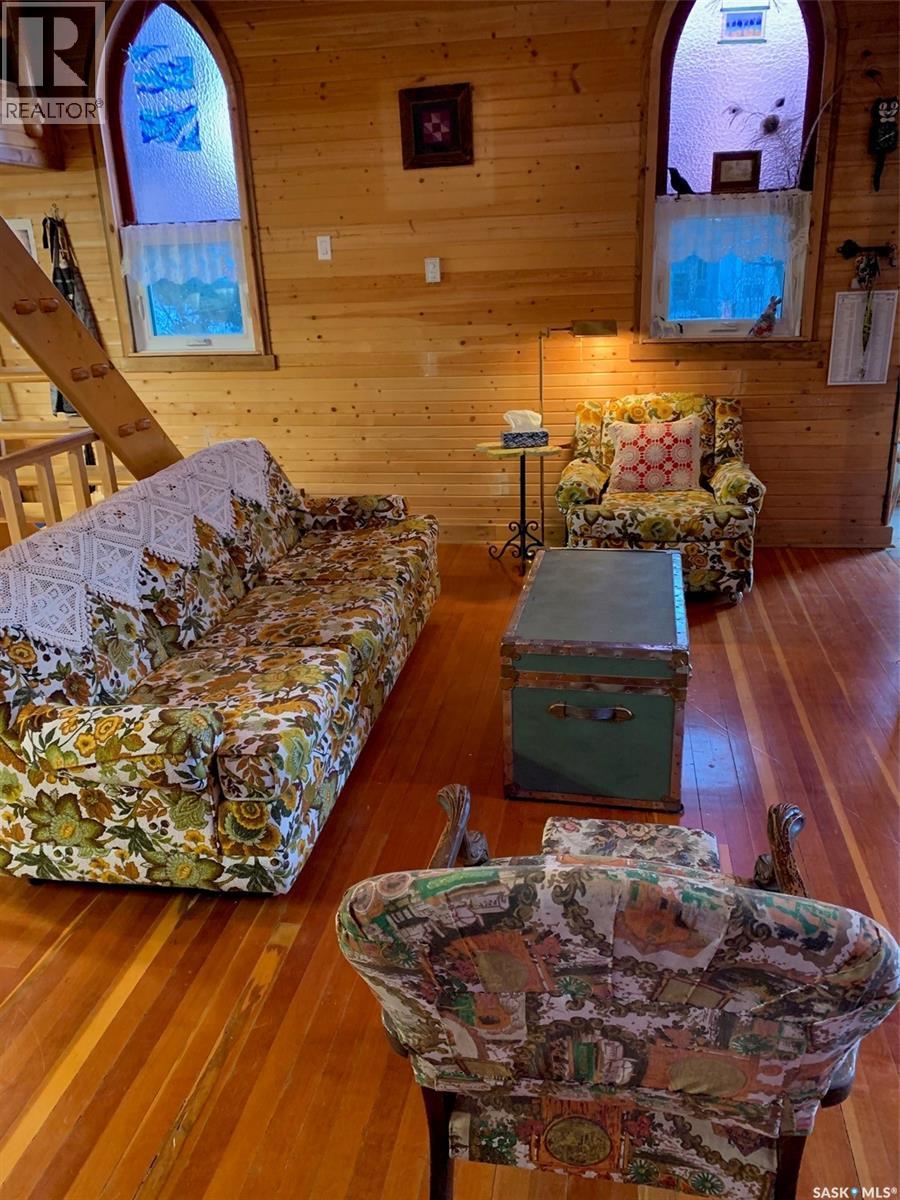 222 1st Avenue, Glaslyn, Saskatchewan  S0M 0Y0 - Photo 3 - SK033415