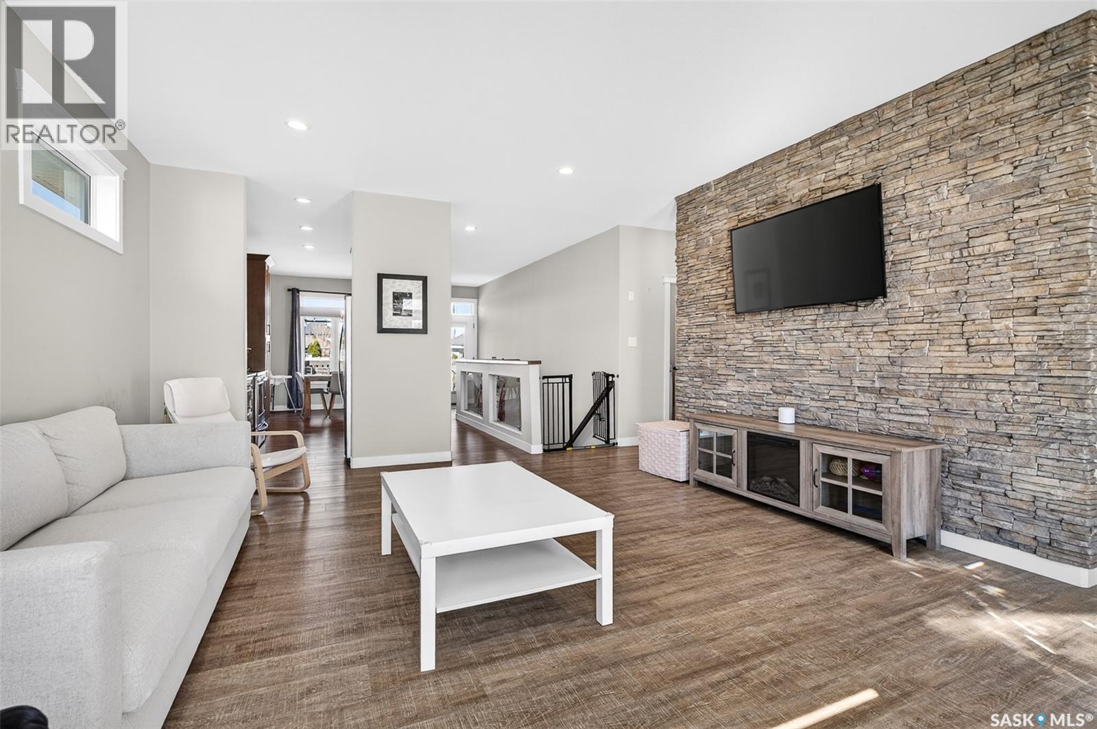 1181 Meier Drive, Moose Jaw, Saskatchewan  S6J 0B2 - Photo 4 - SK033449