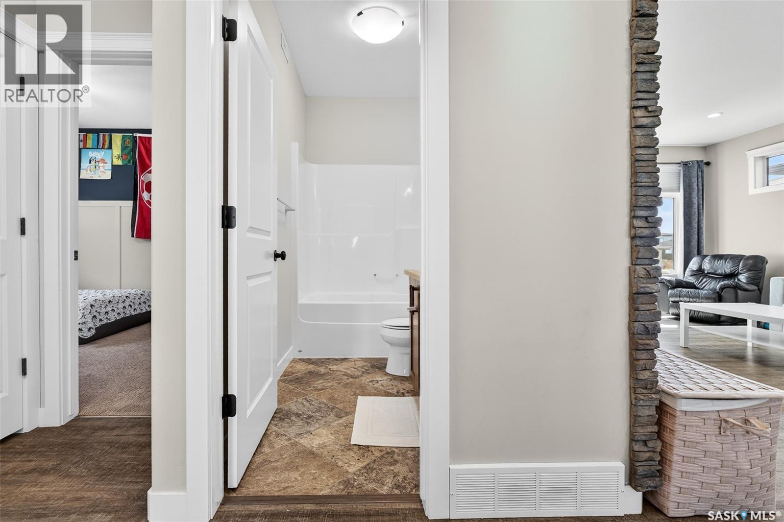 1181 Meier Drive, Moose Jaw, Saskatchewan  S6J 0B2 - Photo 27 - SK033449