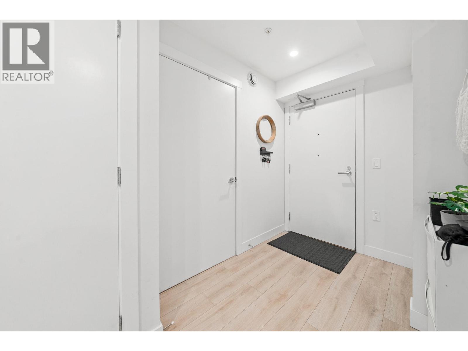 402 1519 Crown Street, Vancouver, British Columbia  V7J 1G6 - Photo 28 - R3114507