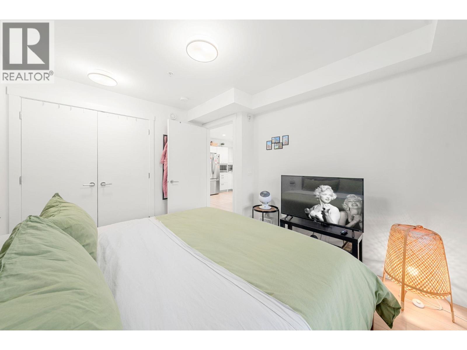 402 1519 Crown Street, Vancouver, British Columbia  V7J 1G6 - Photo 19 - R3114507