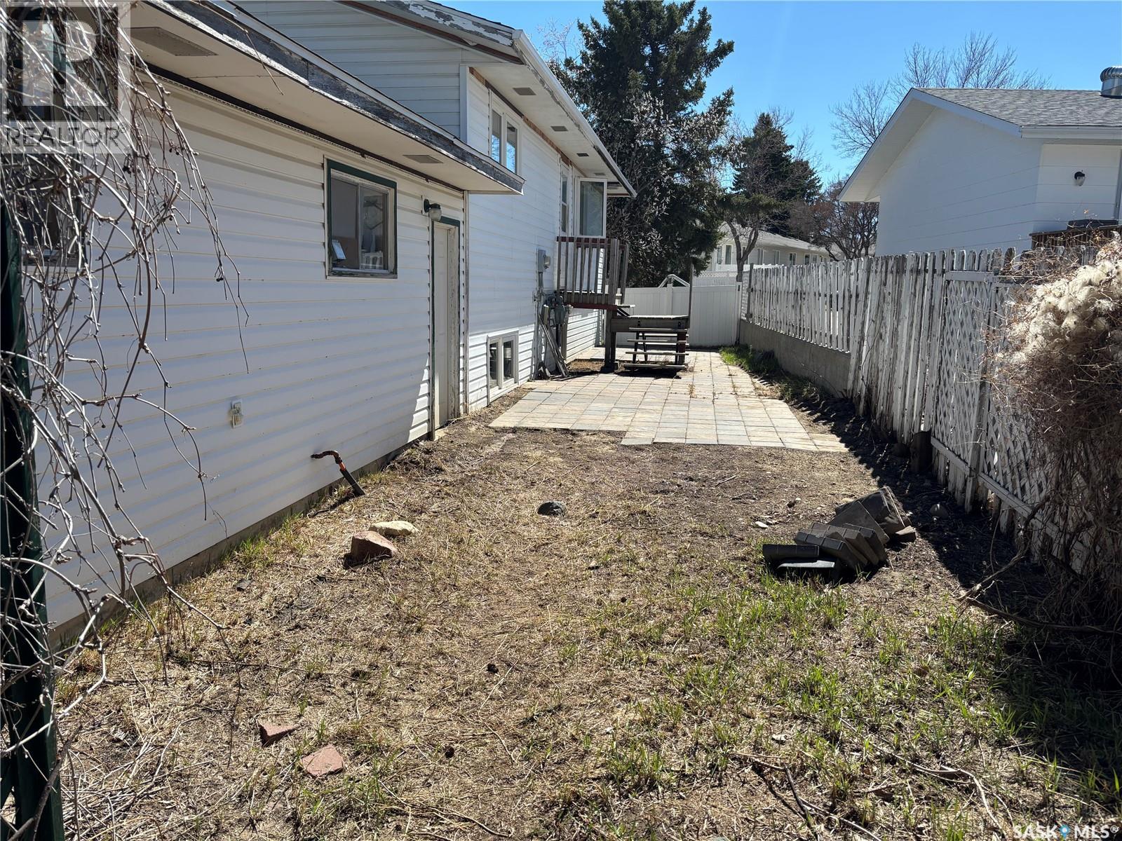 201 Lister Kaye Crescent, Swift Current, Saskatchewan  S9H 4J6 - Photo 23 - SK033456