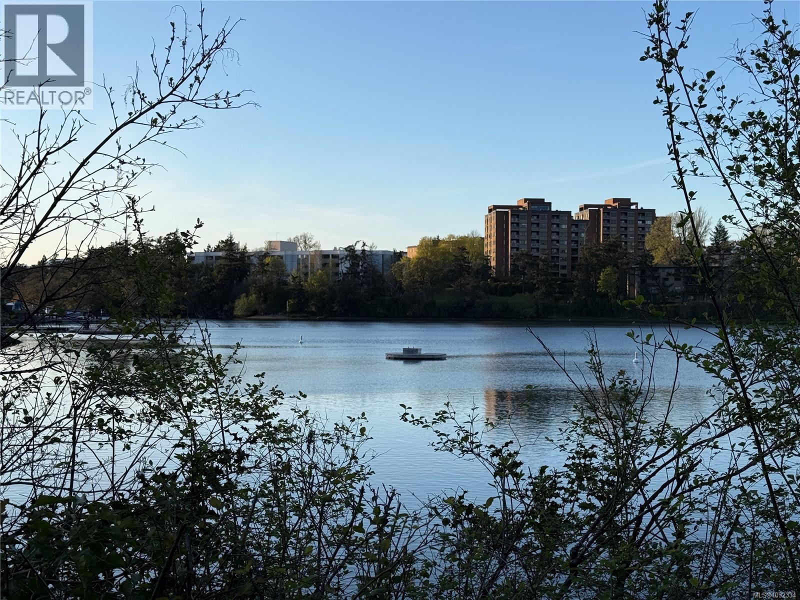 2 1035 Russell St, Victoria, British Columbia  V9A 3Y2 - Photo 9 - 1032334