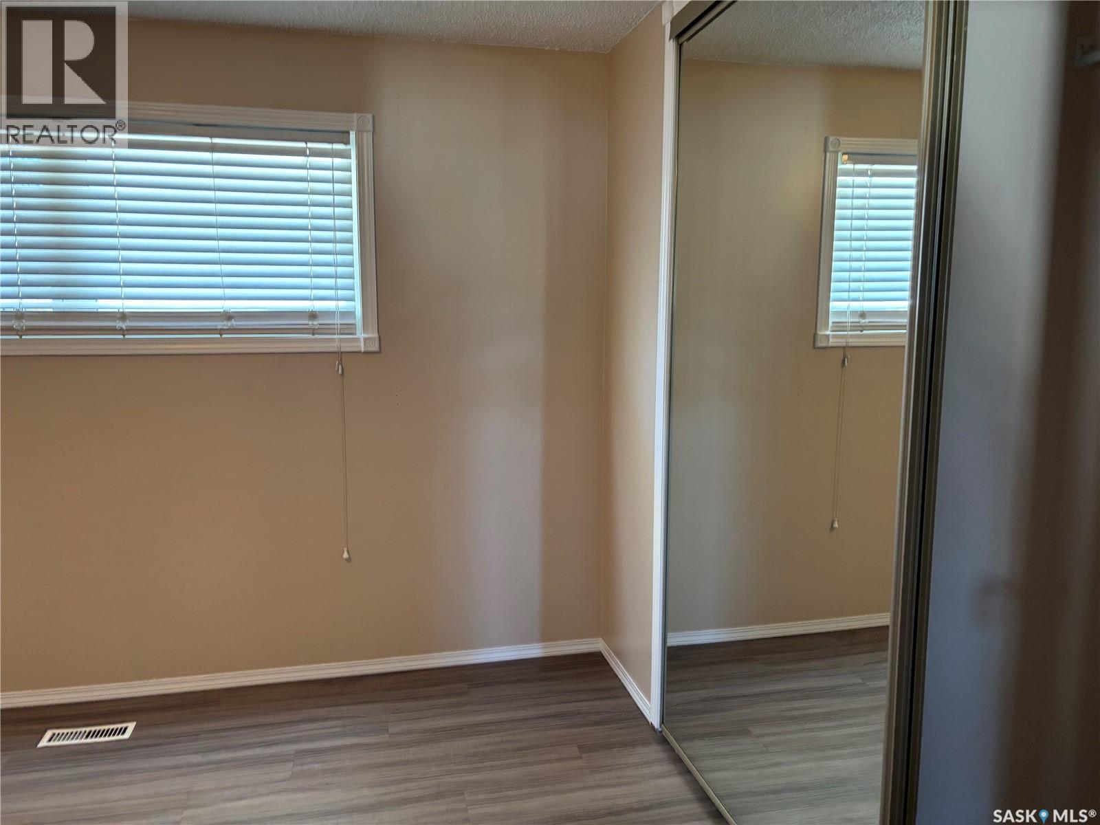 201 Lister Kaye Crescent, Swift Current, Saskatchewan  S9H 4J6 - Photo 10 - SK033456