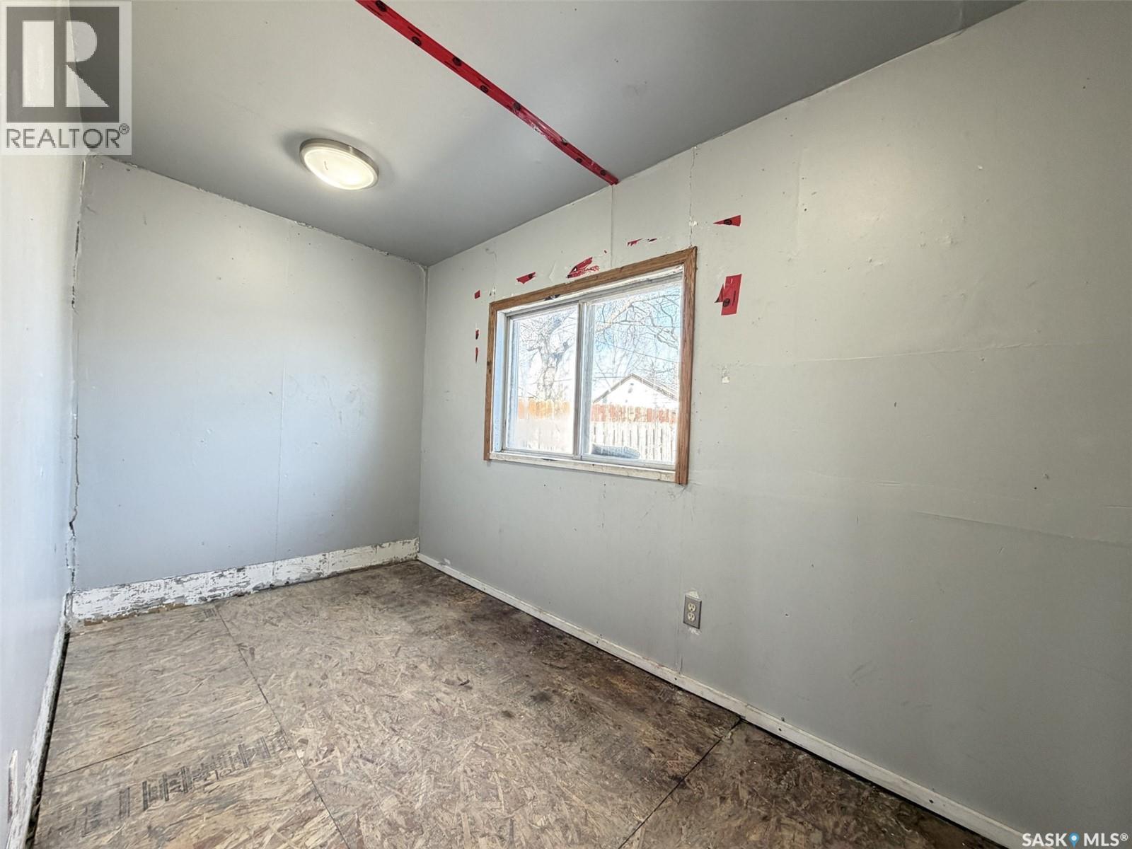 1037 Broder Street, Regina, Saskatchewan  S4N 3P8 - Photo 12 - SK033480