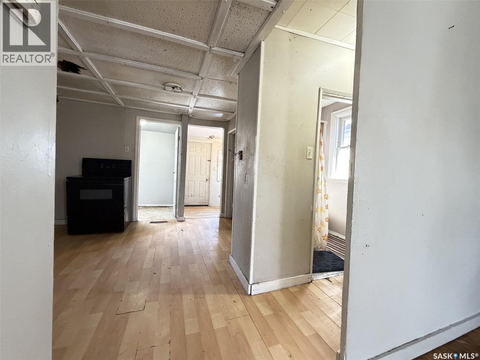 1037 Broder Street, Regina, Saskatchewan  S4N 3P8 - Photo 7 - SK033480