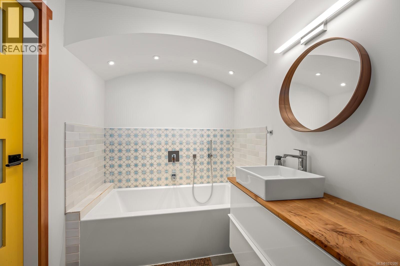 481 Olmstead Rd, Whaletown, British Columbia  V0P 1Z0 - Photo 22 - 1032386