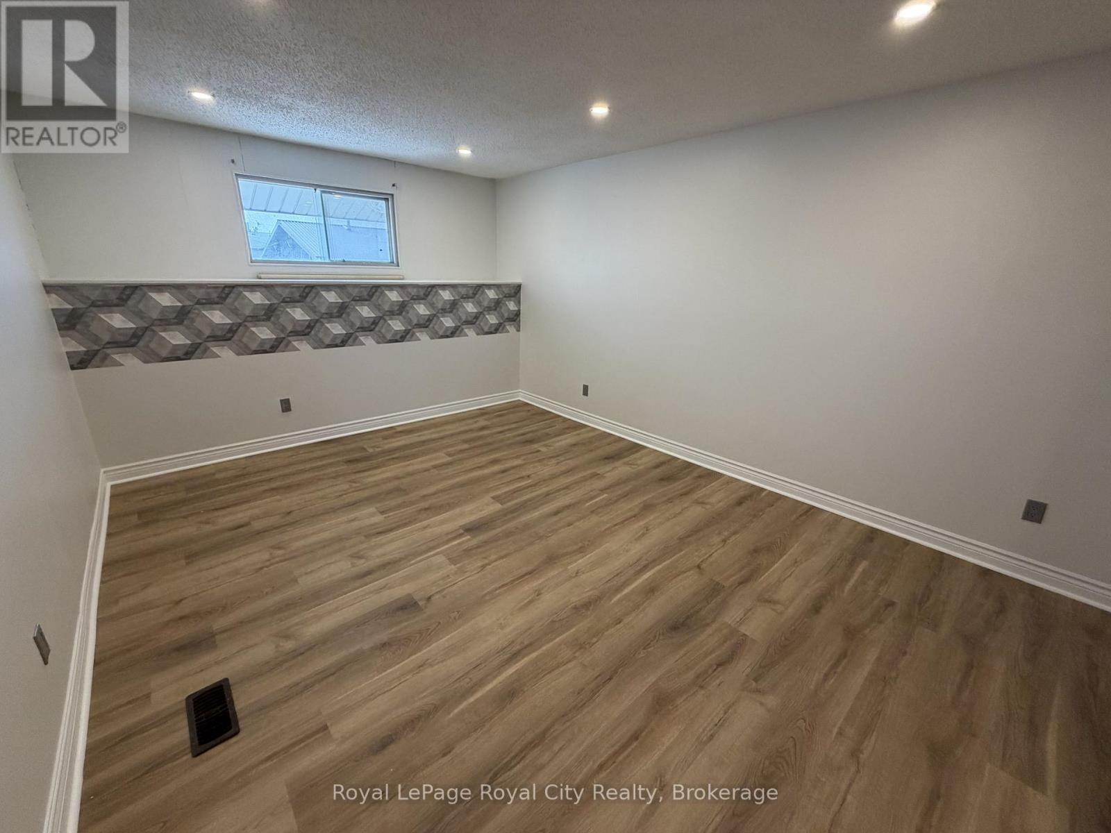 2 - 245 Speedvale Avenue W, Guelph, Ontario  N1H 1C5 - Photo 16 - X13031030