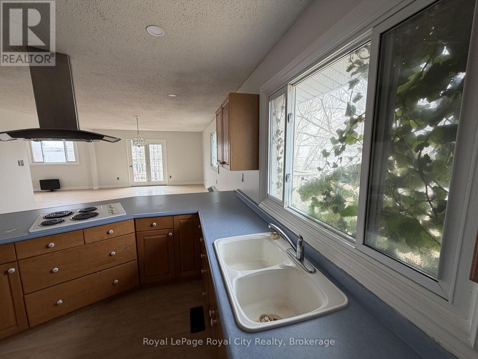 2 - 245 Speedvale Avenue W, Guelph, Ontario  N1H 1C5 - Photo 18 - X13031030