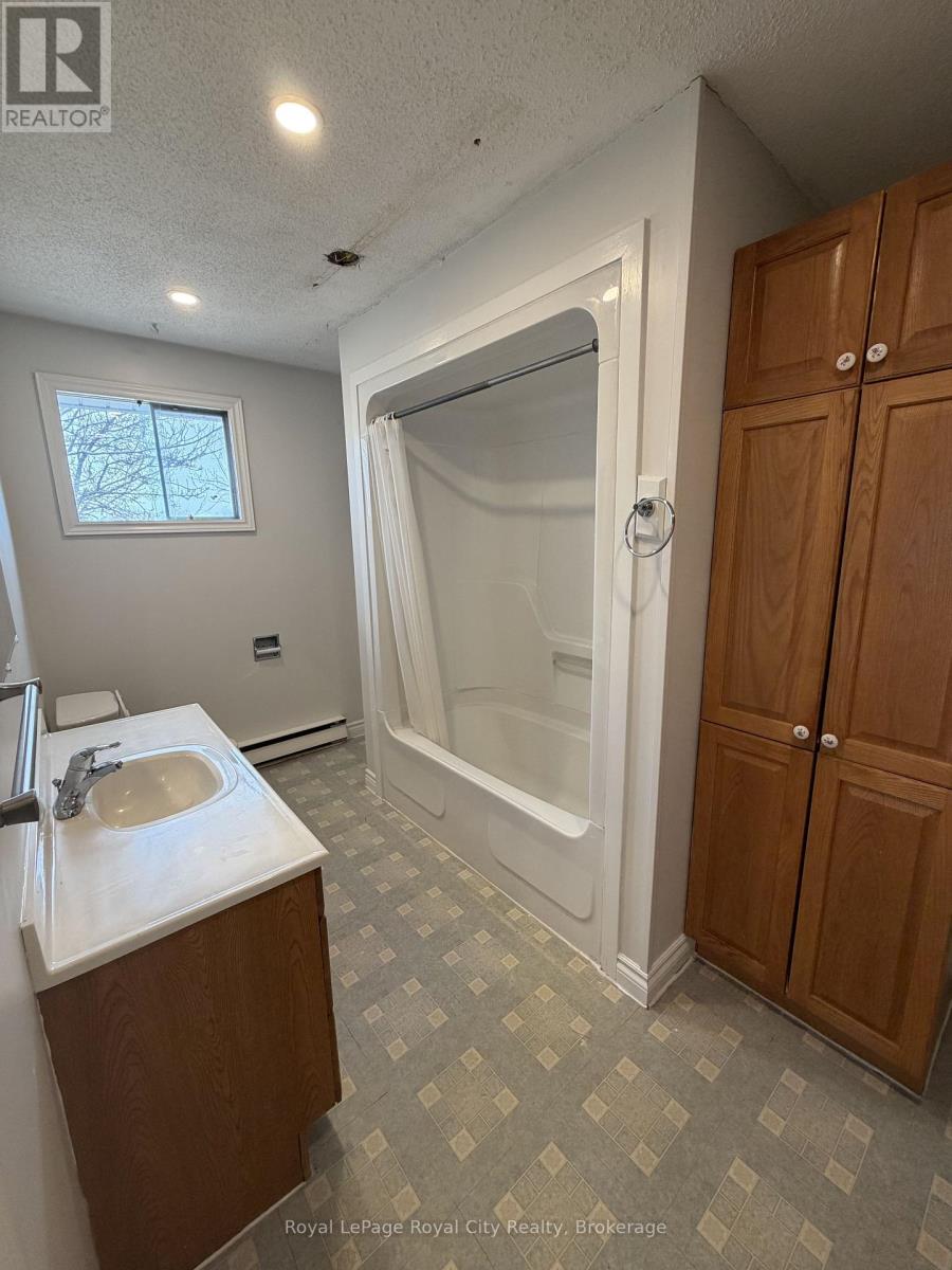 2 - 245 Speedvale Avenue W, Guelph, Ontario  N1H 1C5 - Photo 20 - X13031030