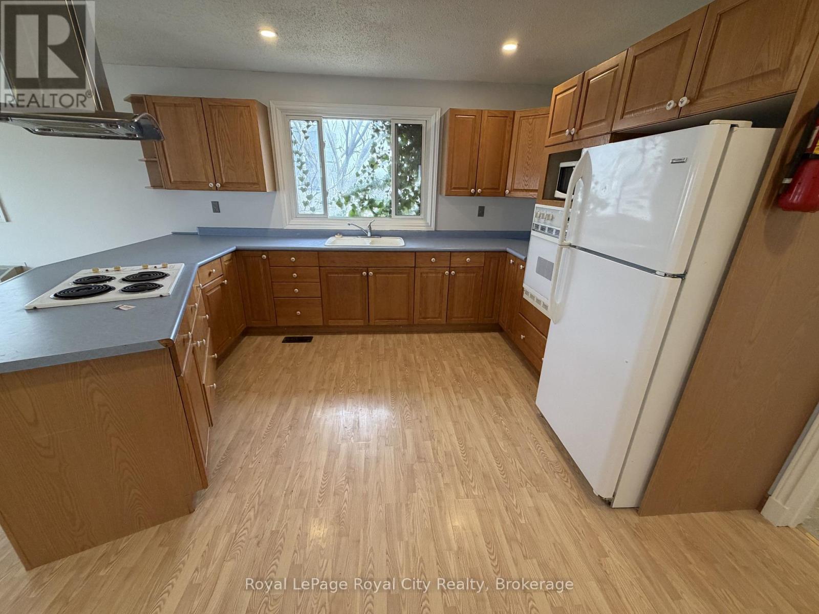 2 - 245 Speedvale Avenue W, Guelph, Ontario  N1H 1C5 - Photo 4 - X13031030