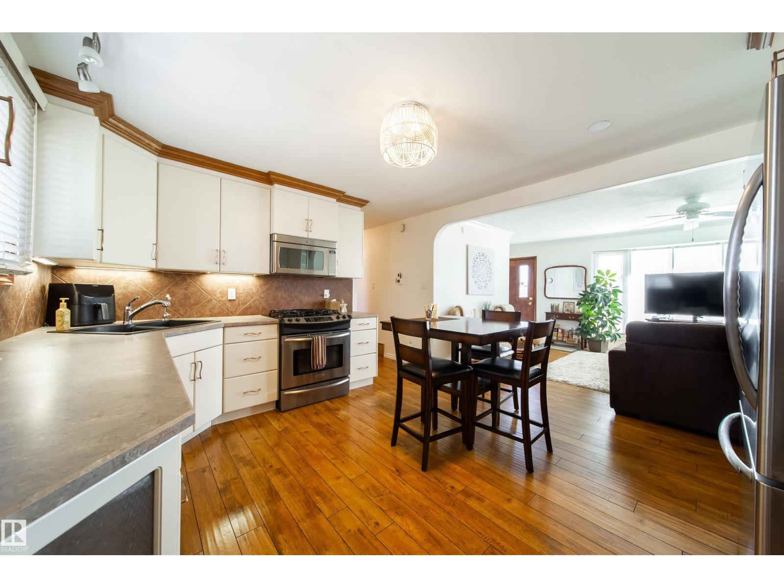 8932 154 St Nw, Edmonton, Alberta  T5R 1S8 - Photo 14 - E4483514