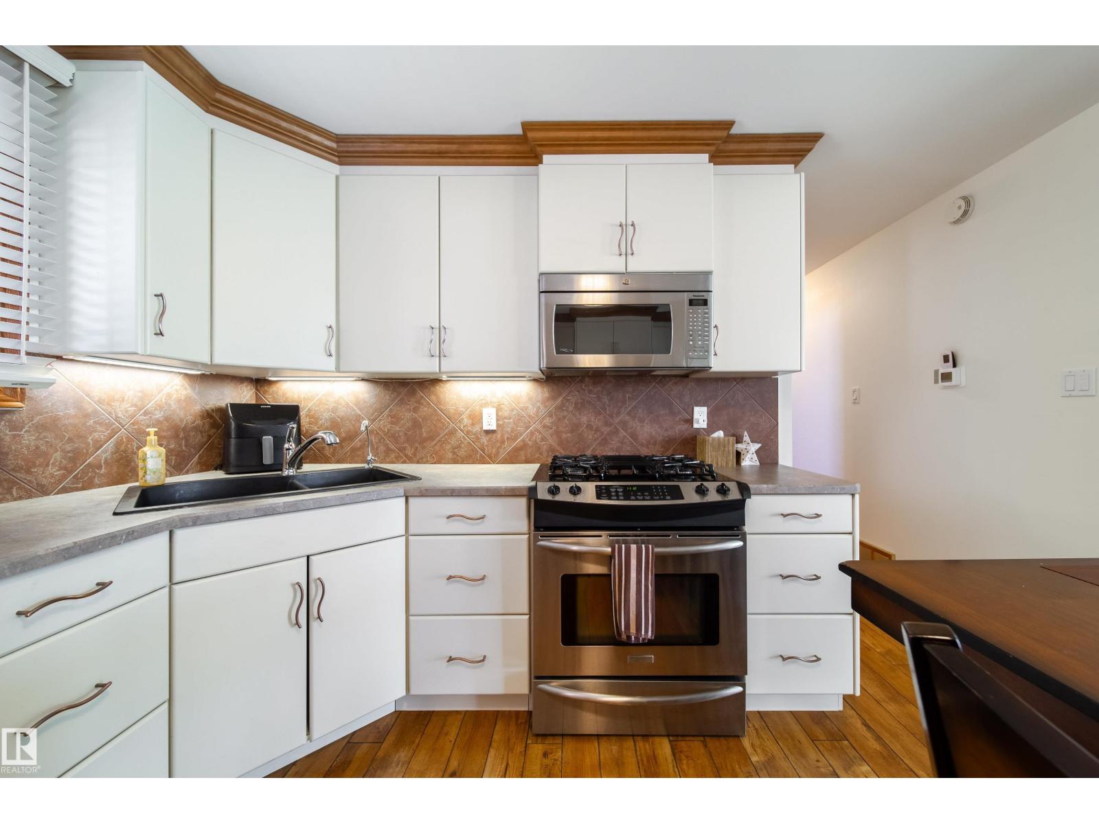 8932 154 St Nw, Edmonton, Alberta  T5R 1S8 - Photo 15 - E4483514