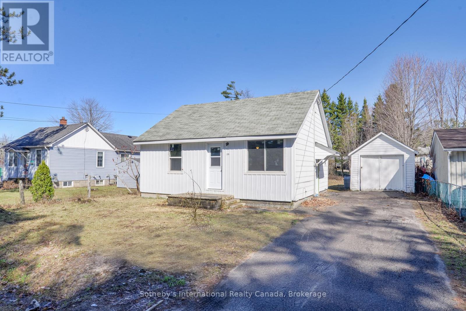 530 PINEDALE ROAD, Gravenhurst, Ontario