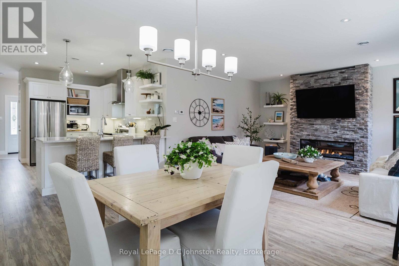 221 Grenville Street S, Saugeen Shores, Ontario  N0H 2L0 - Photo 12 - X13031118