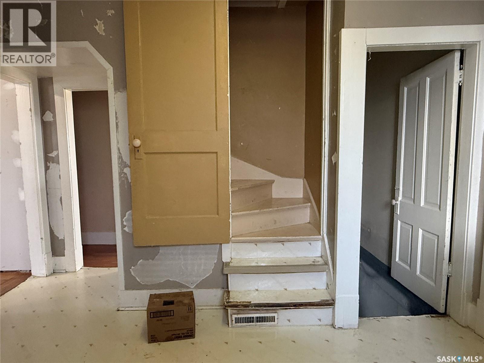 249 8th Avenue W, Melville, Saskatchewan  S0A 2P0 - Photo 21 - SK033490