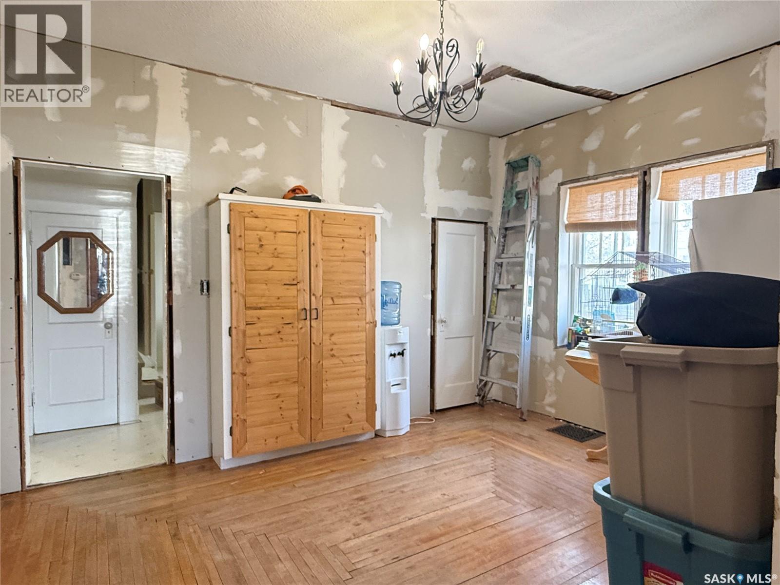 249 8th Avenue W, Melville, Saskatchewan  S0A 2P0 - Photo 9 - SK033490