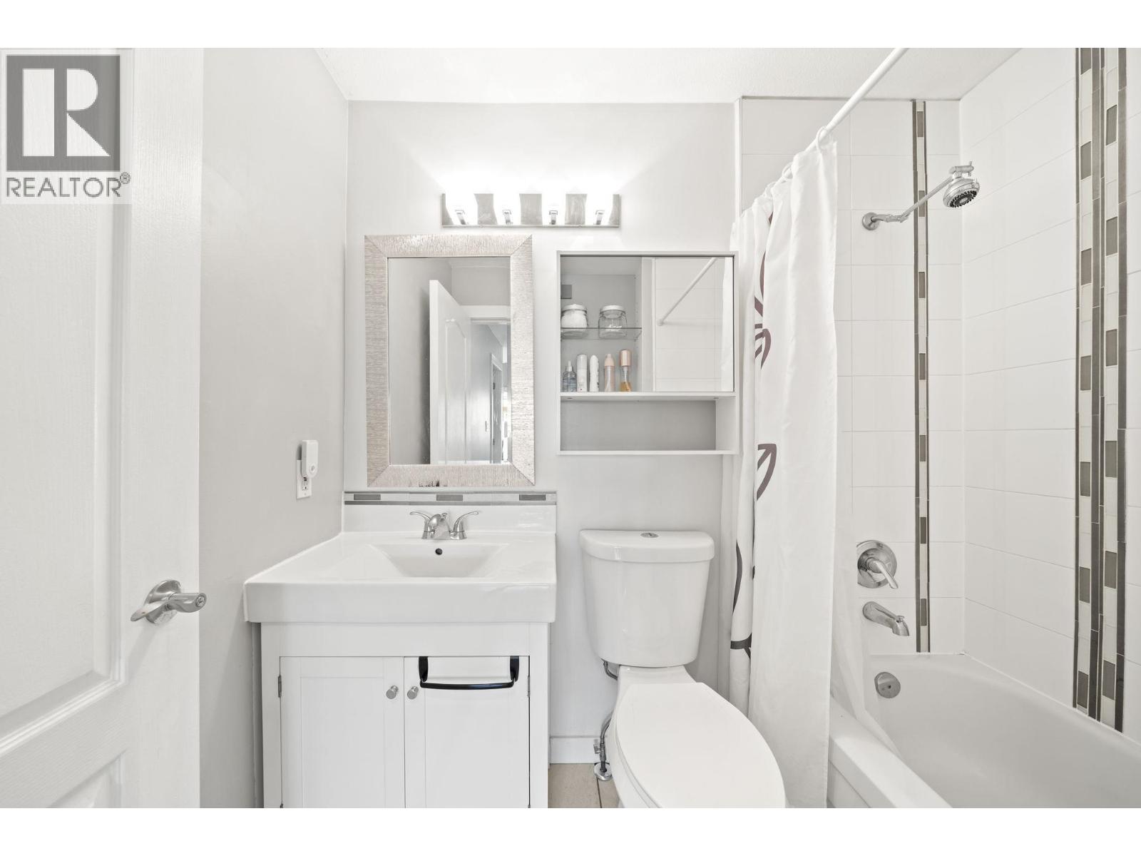 303 2429 Hawthorne Avenue, Port Coquitlam, British Columbia  V3C 6G6 - Photo 19 - R3114386