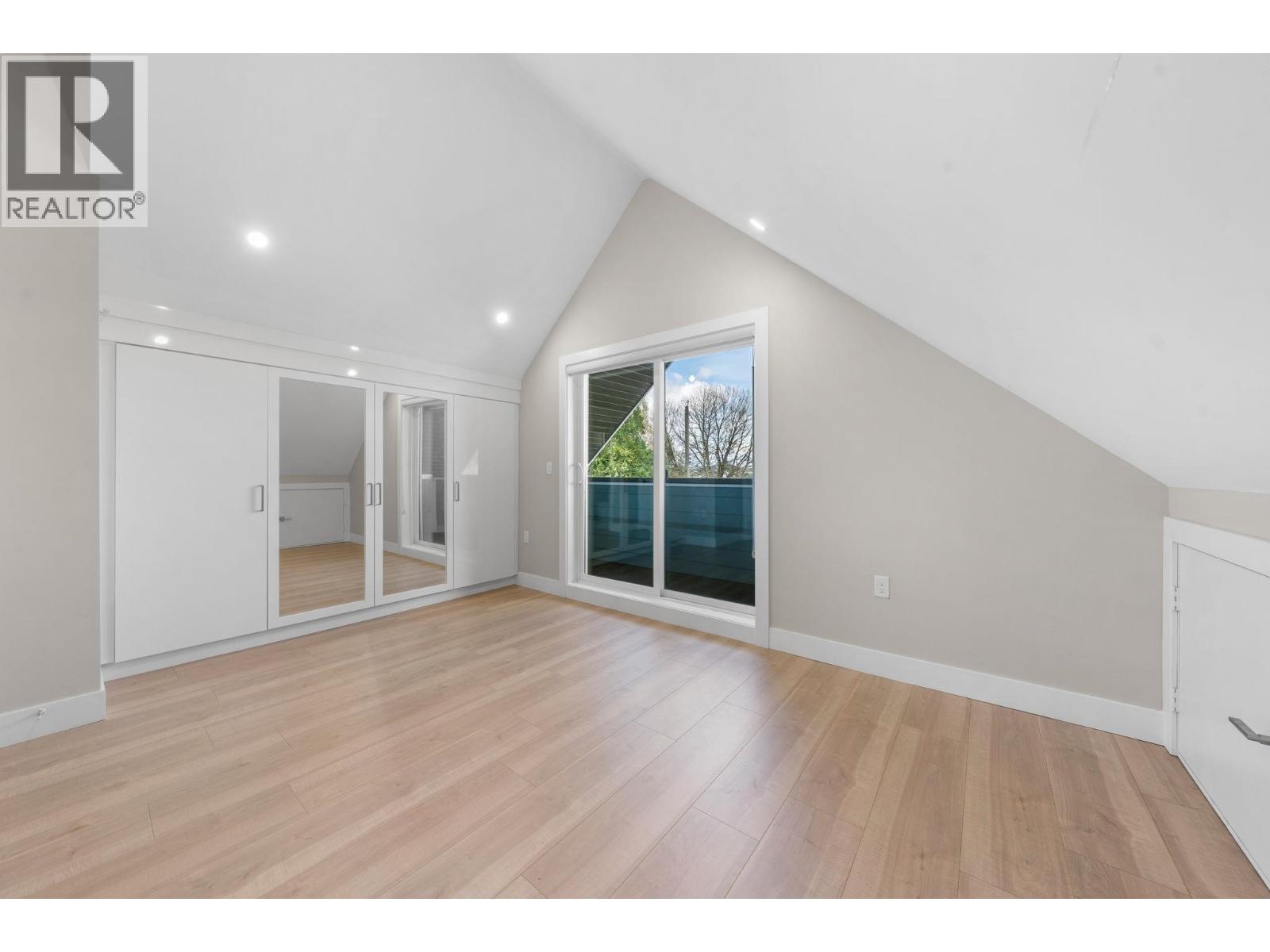 6692 Nanaimo Street, Vancouver, British Columbia  V5P 4L2 - Photo 19 - R3113717