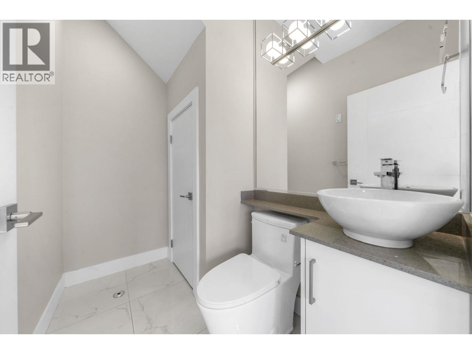 6692 Nanaimo Street, Vancouver, British Columbia  V5P 4L2 - Photo 31 - R3113717