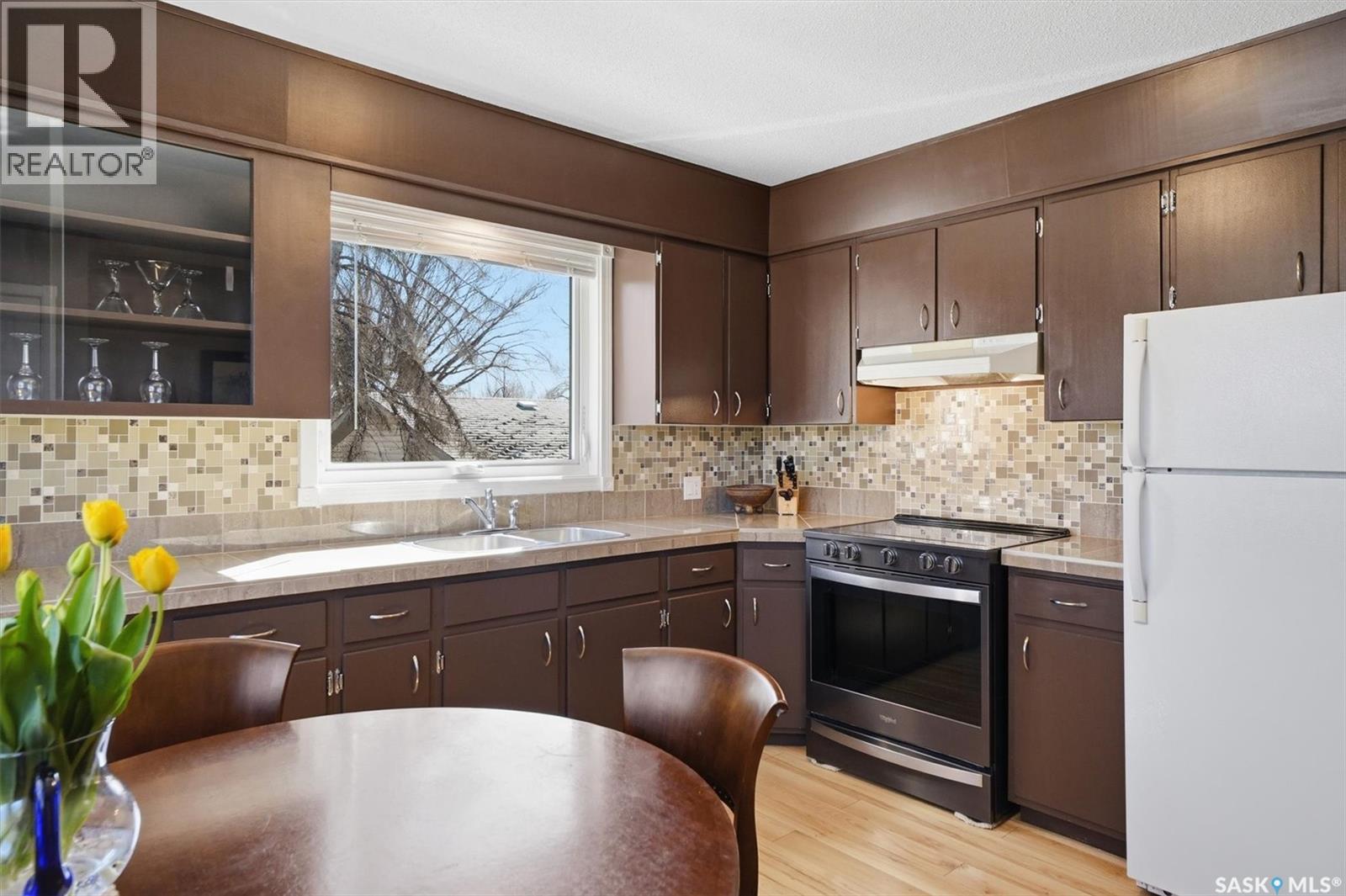 337 East Place, Saskatoon, Saskatchewan  S7J 2Y4 - Photo 7 - SK033518