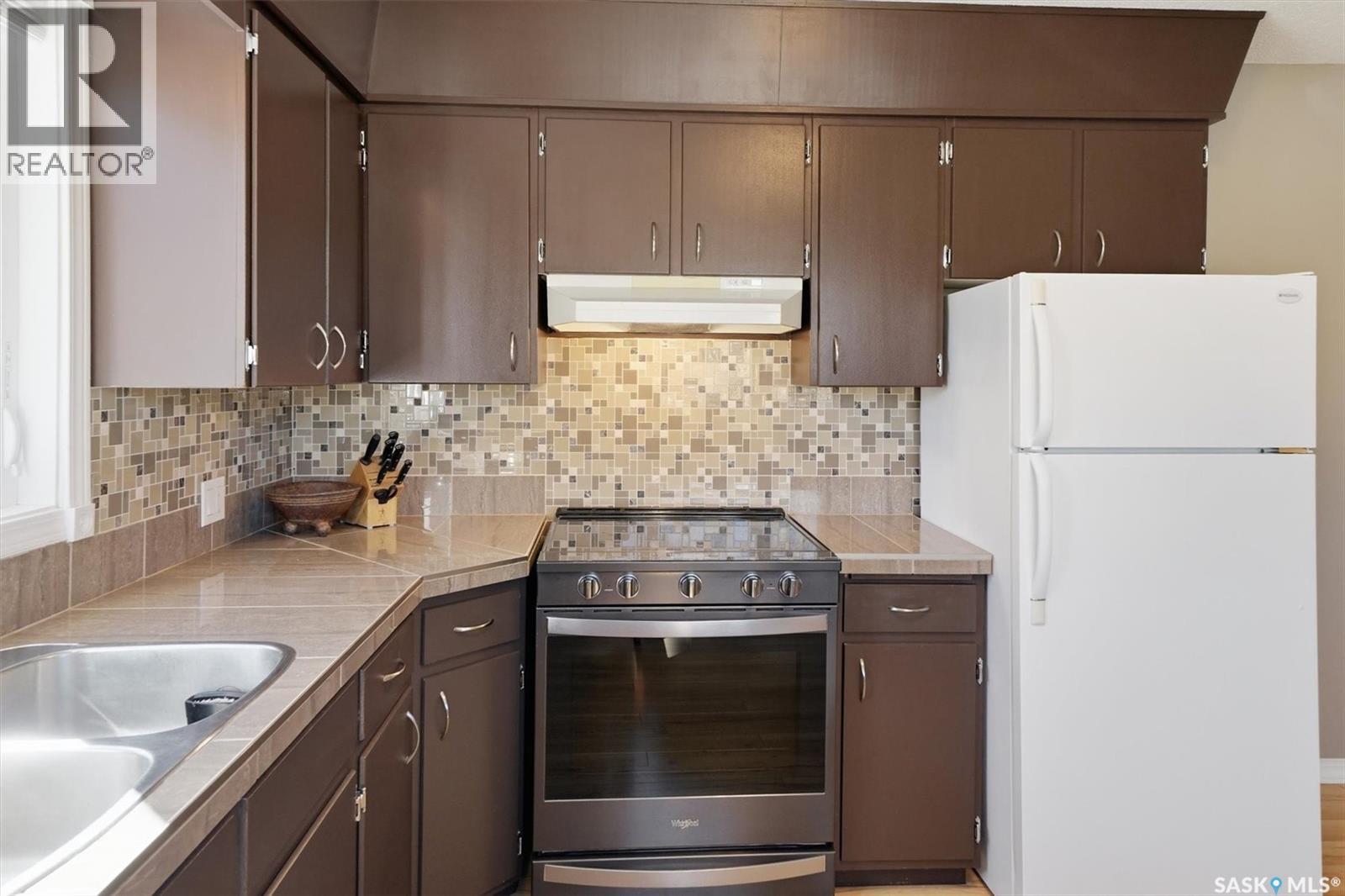 337 East Place, Saskatoon, Saskatchewan  S7J 2Y4 - Photo 8 - SK033518