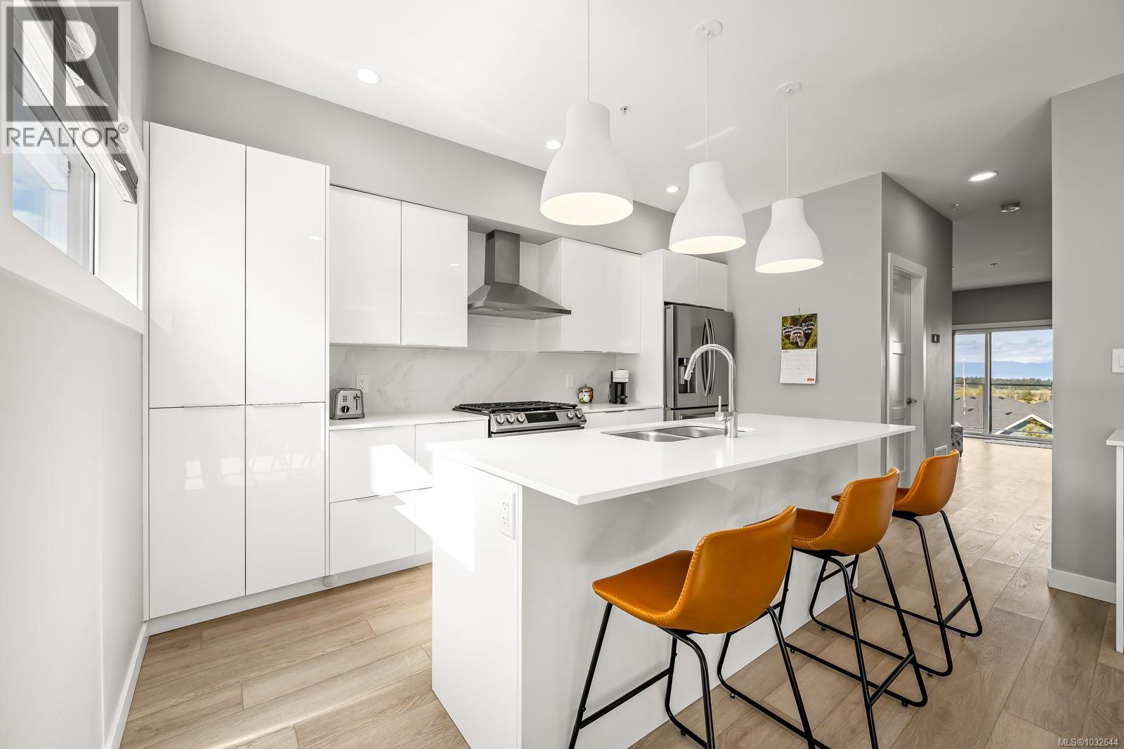 23 623 Crown Isle Blvd, Courtenay, British Columbia  V9N 9W1 - Photo 11 - 1032644