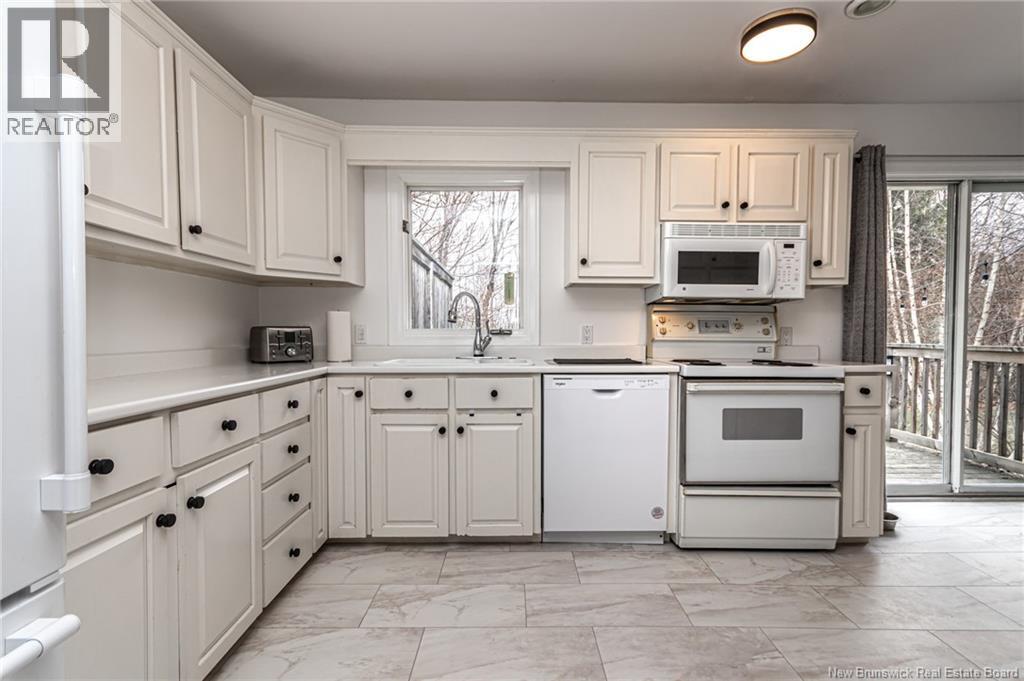 41 Bristol Street, Fredericton, New Brunswick  E3B 4W2 - Photo 9 - NB137392